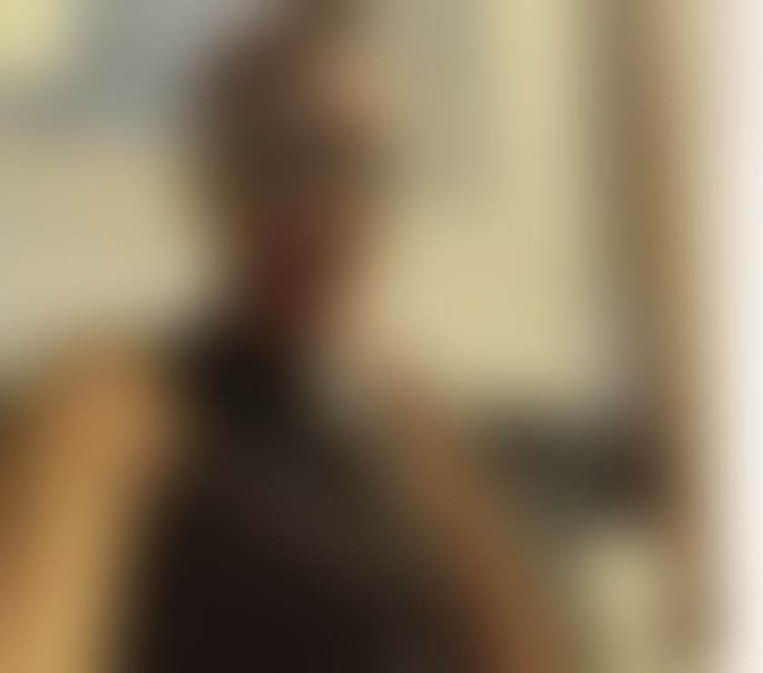 NAUGHTY EBONY PRINCESS WITH A CHARMING SMILE