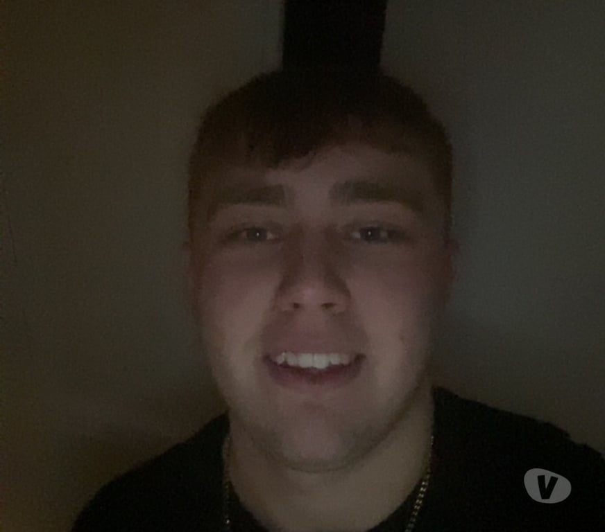 Escorts West Yorkshire Leeds - Photos for Young lad ready to make your fantasies come true