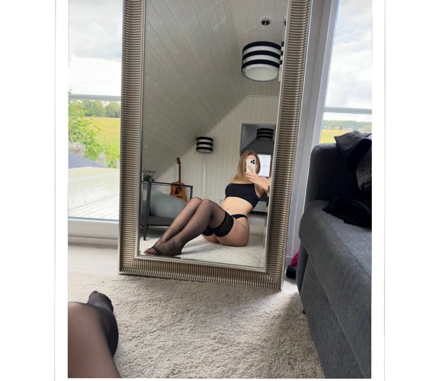 Escorts East London Barking Station - East London - Photos for New Theo in area slim blonde 24yo