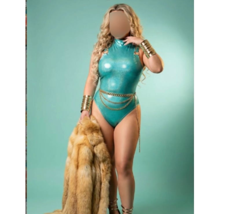 Escorts Greater Manchester Stockport - Photos for Blonde Gabriella curvy bombshell best party choice 🥳