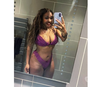 Photos for ✨Pamela, party girl.💦🤤❤️‍🔥