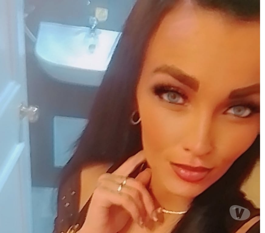 Escorts Greater Manchester Wigan - Photos for PARTY GIRL CHARLOTTE-RAE