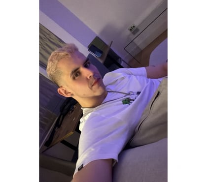 Photos for Hot Brazilian Top Masculine Available