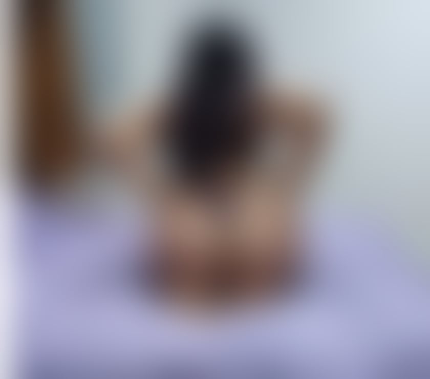 sonia brunette party girl