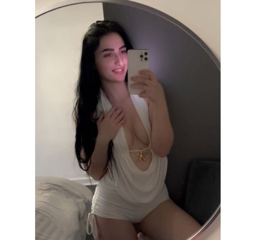 Escorts Bedfordshire Luton - Photos for First day as an escort !Be nice to me 🫦