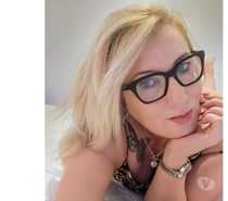 English curvy queen online and content