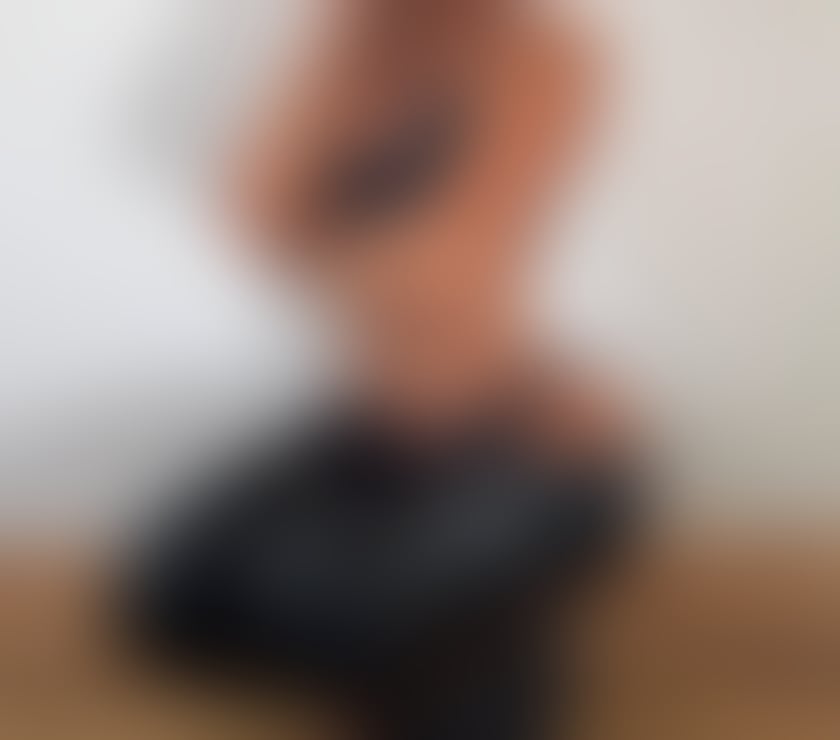 Escorts West Midlands Birmingham - Photos for Hiya my name it’s Zoe hoping to cu soo c