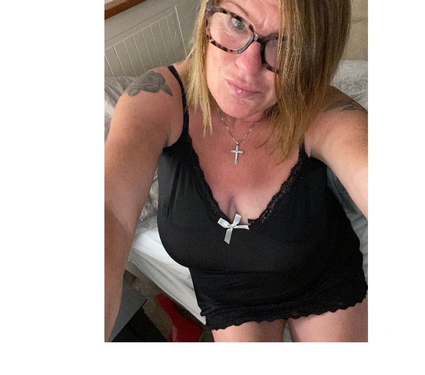 Adult Entertainment Northumberland Alnham - Northumberland - Photos for Hot Busty mama 36 f boobs ready to play🥰
