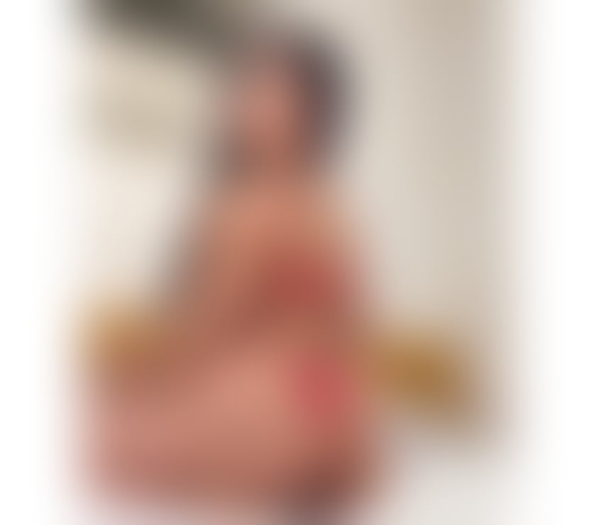 Escorts East London Canary Wharf - East London - Photos for Naughty Brunette 😈🍑 Big ass 🥳 Party available