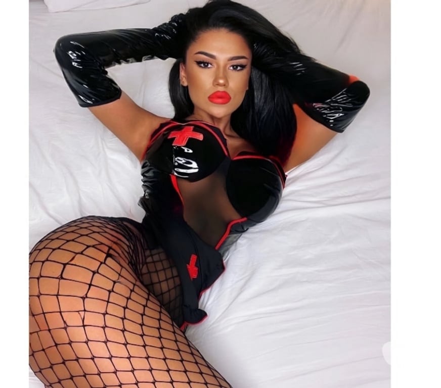 Escorts Kent Medway - Kent - Photos for Hi! I am Simina new town
