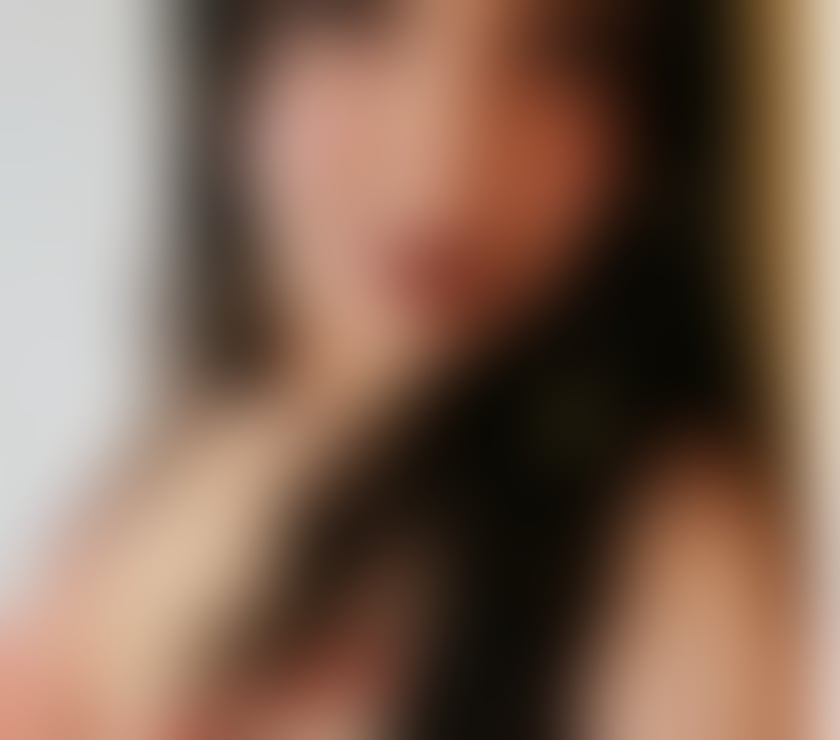 *new Curvy girl in town*