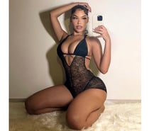 MIA❤️ BRUNETTE GIRL✨❤️JUST ARRIVED💯 NO RUSH