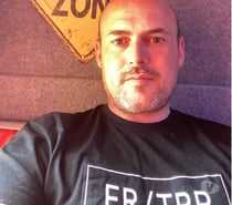 100% English male with magical hands (incall outcall)