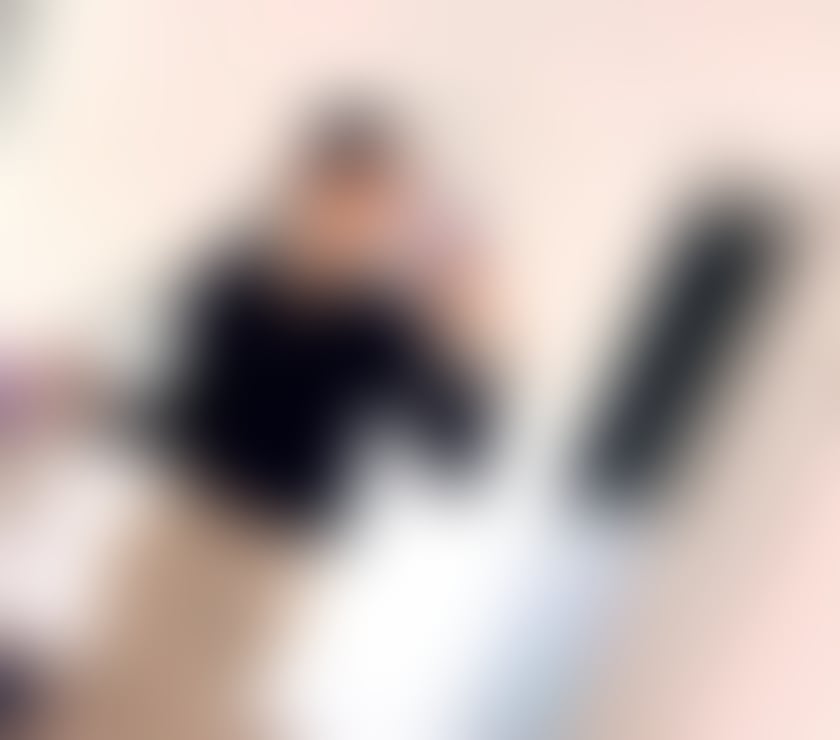 Escorts Surrey Mole Valley - Photos for Hello Now Anda outcall , Incall