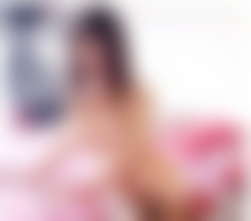 Anna Sexy Thai Shemale Body to Body massage in LS9 York Rd