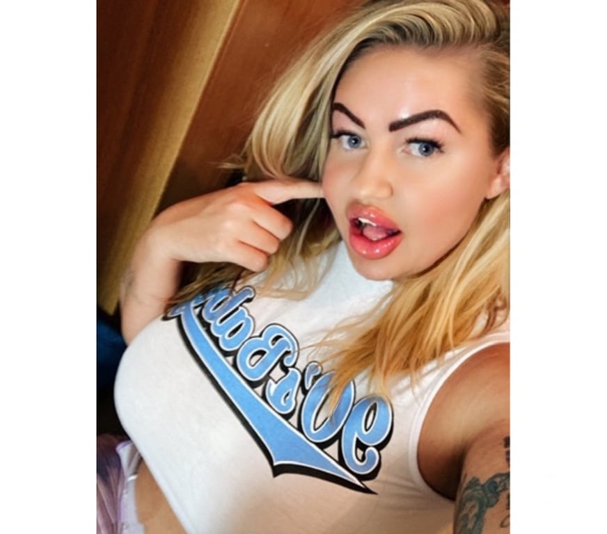 Escorts Cambridgeshire Cambridge - Photos for Maggie Milf Cambridge ☺️one week 🥰