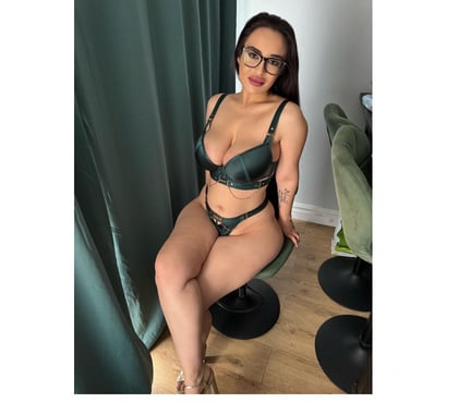 Escorts Luton Town Centre Luton - Photos for KIMBERLY BRAZILIAN BIG BUM💦BEST OWO💦