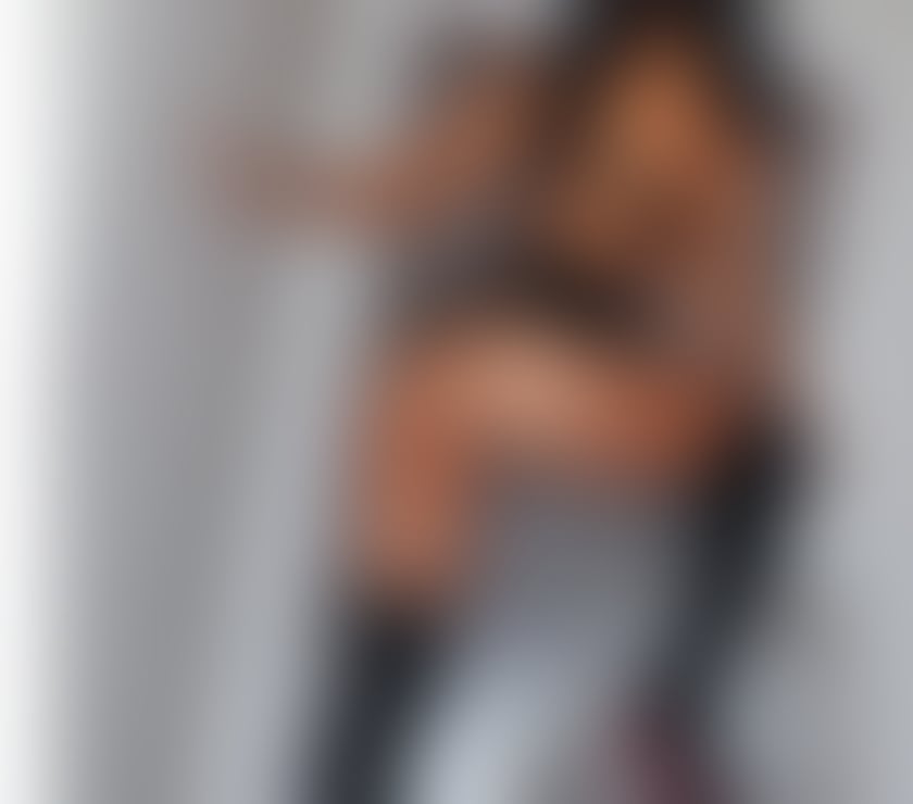 Escorts West London Hounslow - Photos for 🍑Hi I’m Xonia🫶🏻OWO🥂PARTY💯