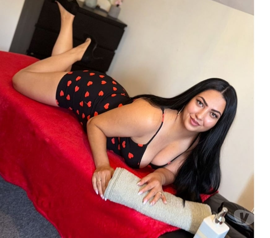 Escorts West Yorkshire Leeds - images_alt_text professional full body massage by Amy