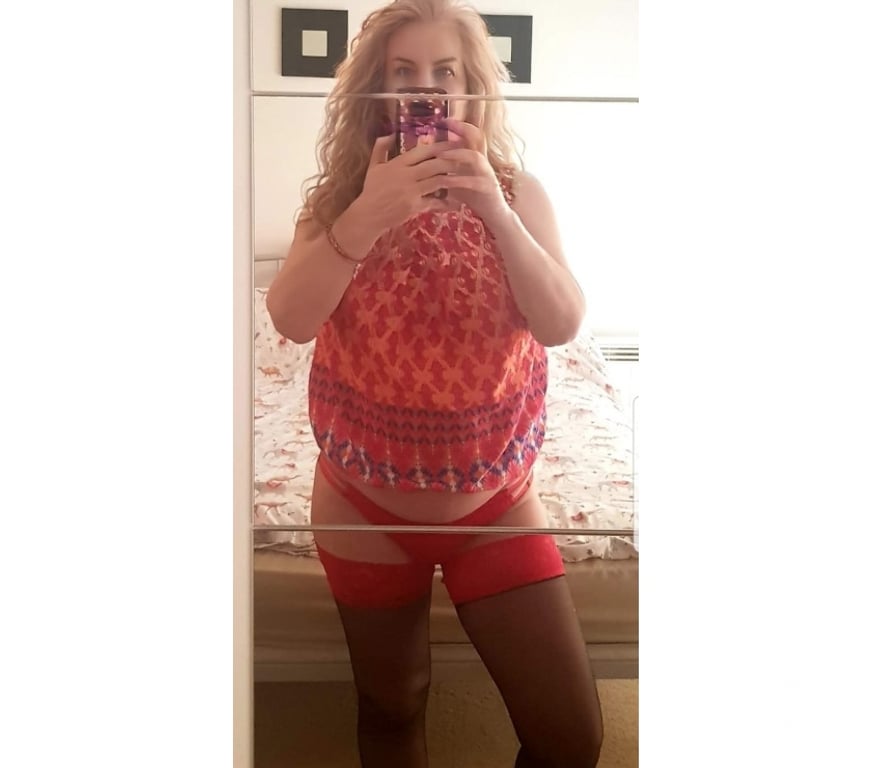 Escorts Hampshire Rushmoor - Photos for NAUGHTY BLONDE best owo fully gfe 💋🇬🇧🍾