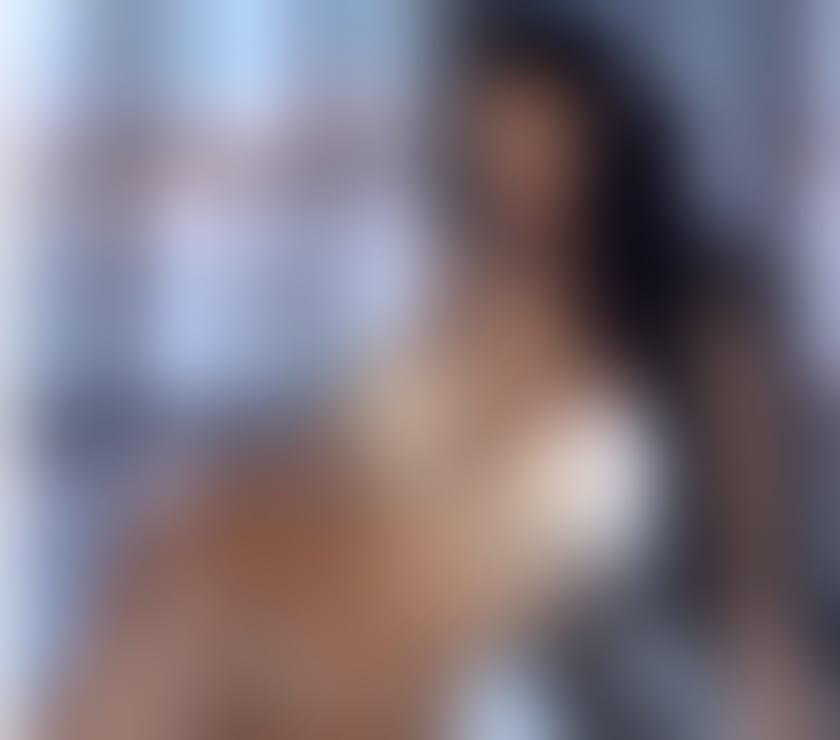 Escorts Peterborough Peterborough City Centre - Peterborough - Photos for Julia – Soft Voice & Tender Attention