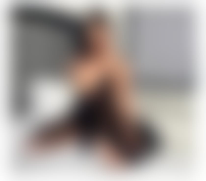  Escorts Earls Court South West London - Photos for Candy 🍭 Best services 💯party girl❤️