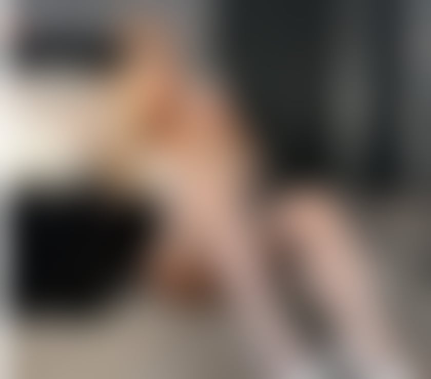  Escorts & Erotic Massage London City Airport East London - Photos for Sweet girl 🥳New in town 😍 The best 📞 Call me