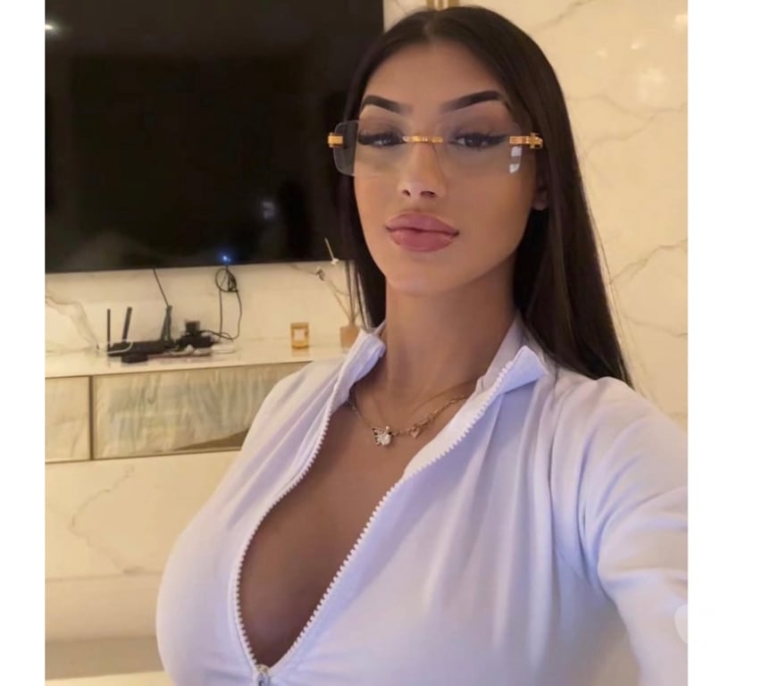 Escorts East London Leyton - East London - Photos for Brazilian 🇧🇷 naughty party 4U 💦👅🍭