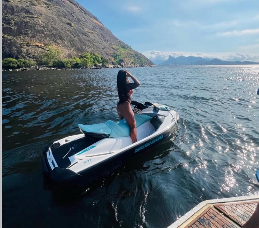 Escorts South East London Avenue Road Station - South East London - Photos for Brazilian Beauty in London – Elegant & Discreet