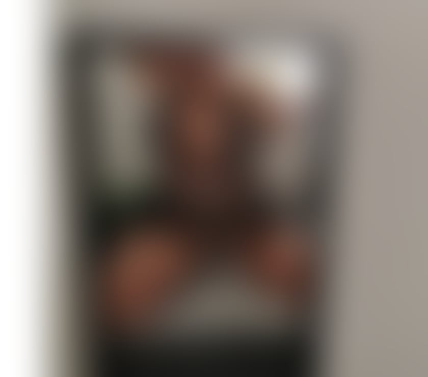 Genuine relaxed GFE with a sensual, friendly British woman