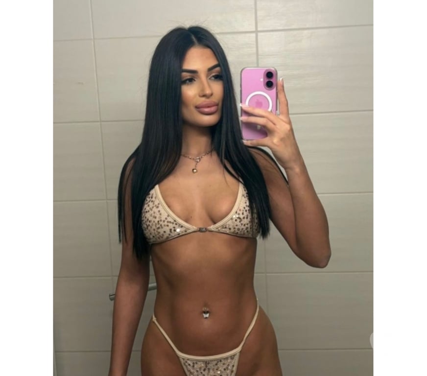 Escorts West London Paddington (H&C Line) Station - West London - Photos for ❤️Flirty Fun, No Strings – Just You & Me❤️