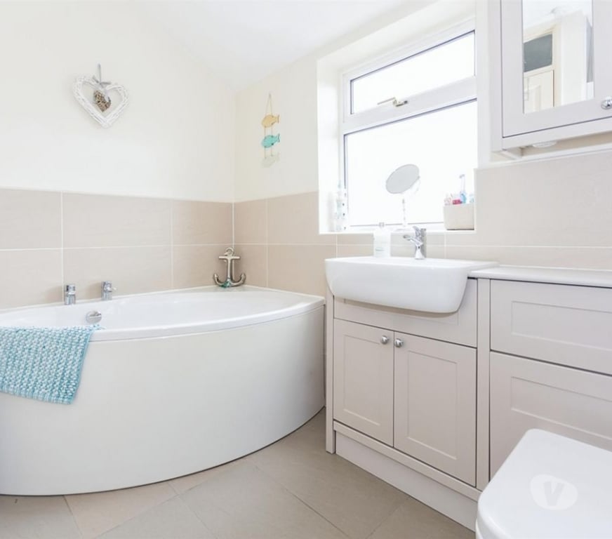 room to let West Midlands Birmingham - Photos for Spacious Fully Furnished Double Room B45 area