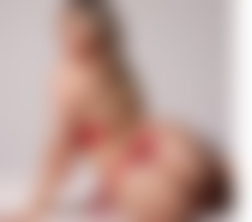 Escorts East London Havering - Photos for AMAZING CURVY YOUNG & PRETTY FIRST TIME