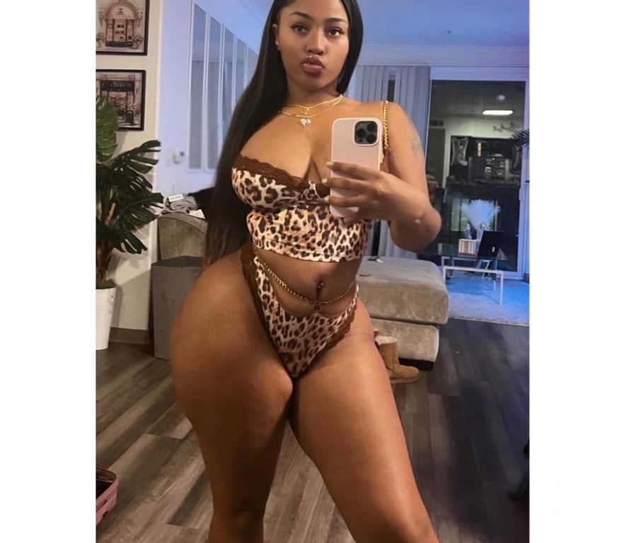 Escorts East London Havering - Photos for DOMINICAN 🍫FIFI 💯BIG BOOM PARTY💥