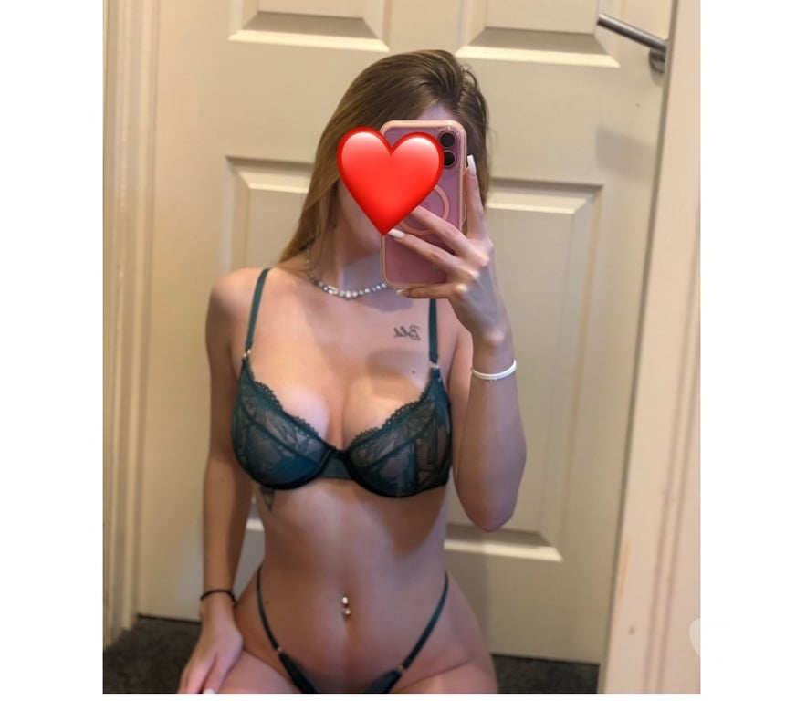 Escorts Surrey Surrey Heath - Photos for Julia,lovly best girl,party girl