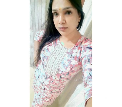 Escort Harrow Town Centre Harrow - Photos for Aisha Indian Girl in Harrow
