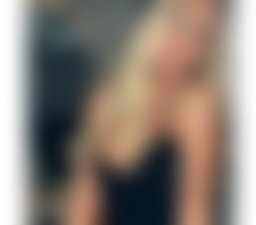 Escorts West Sussex Crawley - Photos for 🅽🅾 🆁🆄🆂🅷↘️HOT WOMEN IN GATWICK↙️