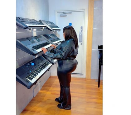 Escorts Barking Station East London - Photos for Escort and massage service.