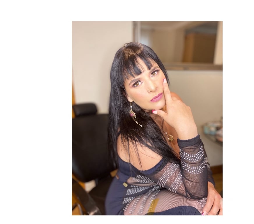 Escorts Wiltshire Swindon - Photos for Laura amazing !! Few days !! No rush GFE