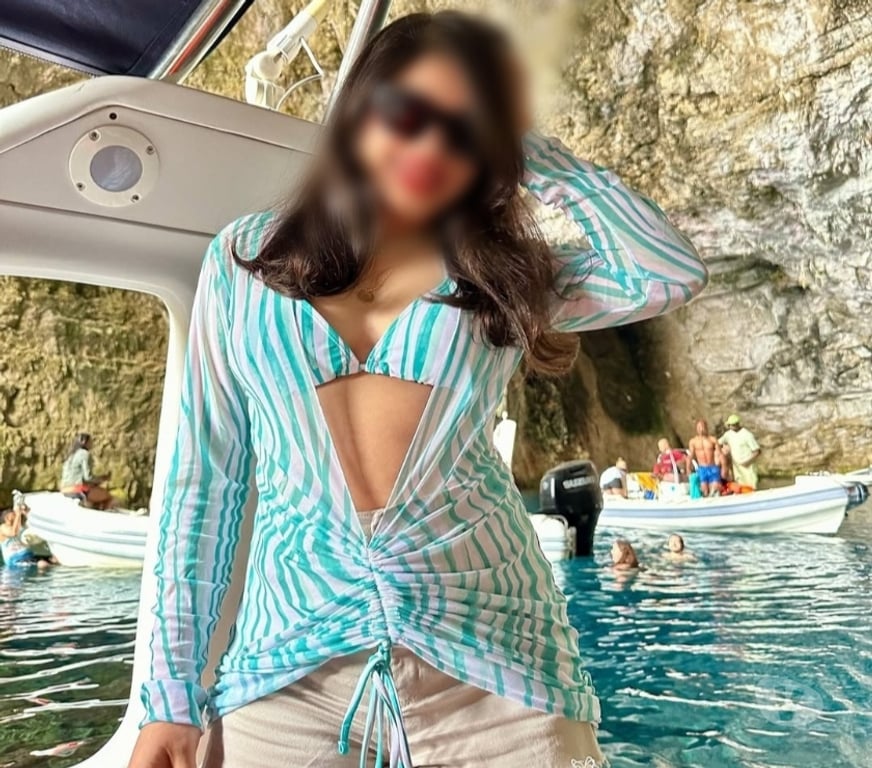 Escorts Derry and Strabane Londonderry - Derry and Strabane - Photos for Elite, Elegant & discreet lady in your area..