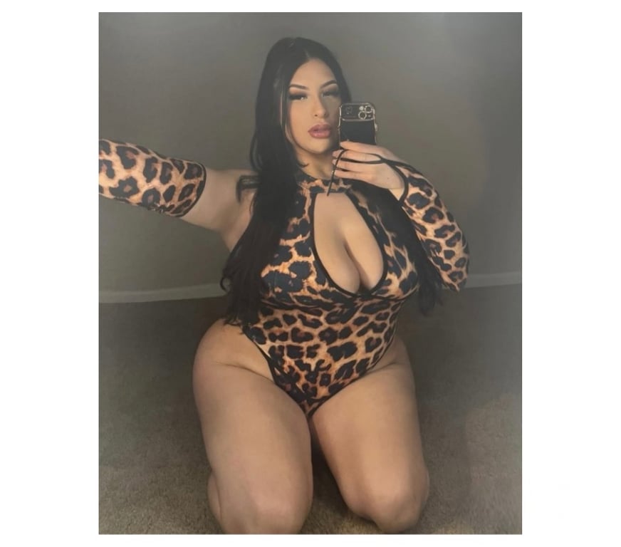 Escorts East London Gants Hill - East London - Photos for Katya Big boob big ass BBW Party