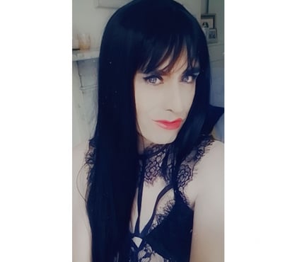 Gay Dating Ealing Broadway West London - Photos for Crossdresser looking young straight men