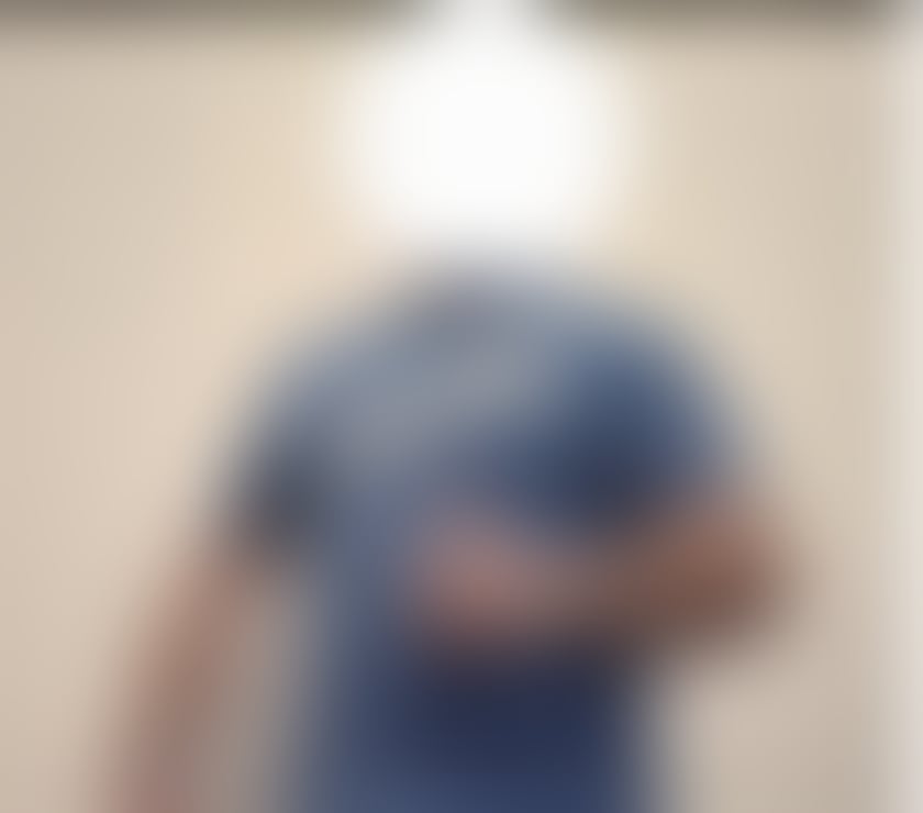 Escort Leeds City Centre Leeds - Photos for Escort male only for FEMALES .