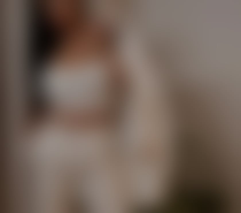 Escorts West Midlands Walsall - Photos for Merry new tonw owo include price call 07459871320