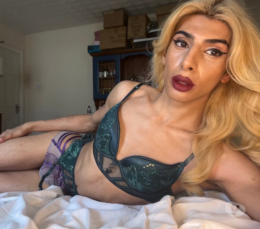 Trans Escorts West Midlands Birmingham - Photos for Slim Indian - Shy