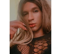 GAY FEM CROSSDRESSER LOOKING FOR “LADS”