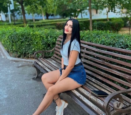  Escorts Horsham Town Centre Horsham - Photos for NEW GIRL AND OUCALL Incall