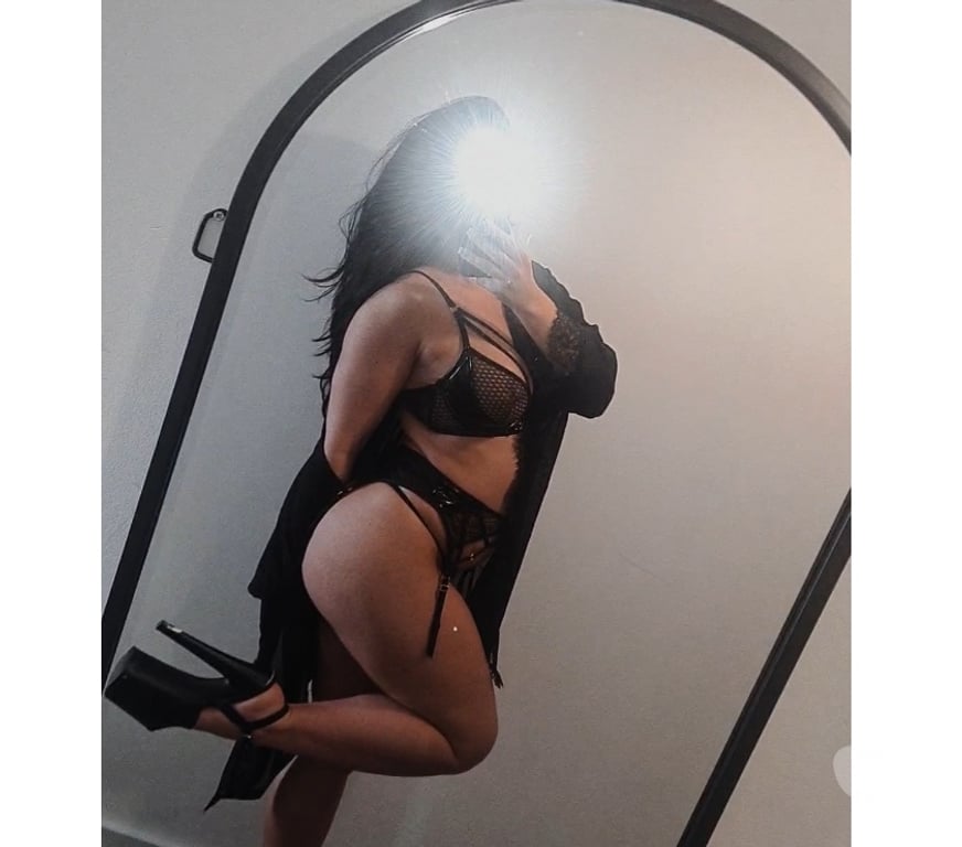 Escorts West Yorkshire Leeds - Photos for British Brunette 🔥 Peachy 🍑 Sexy Party BABE Lara 💋