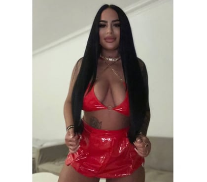 Escorts Reigate Reigate and Banstead - Photos for Hello new in your town