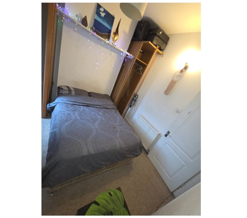 Property to Rent South West London Wimbledon - South West London - Photos for Room for rent for independent Escort in Wimbledon